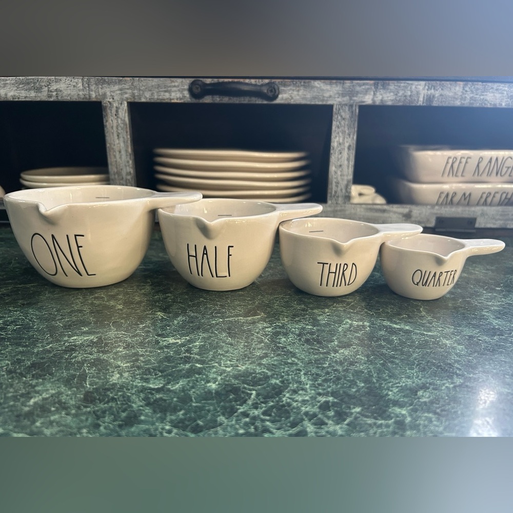 Rae Dunn Measuring Cups With Handle - Picture 5 of 6